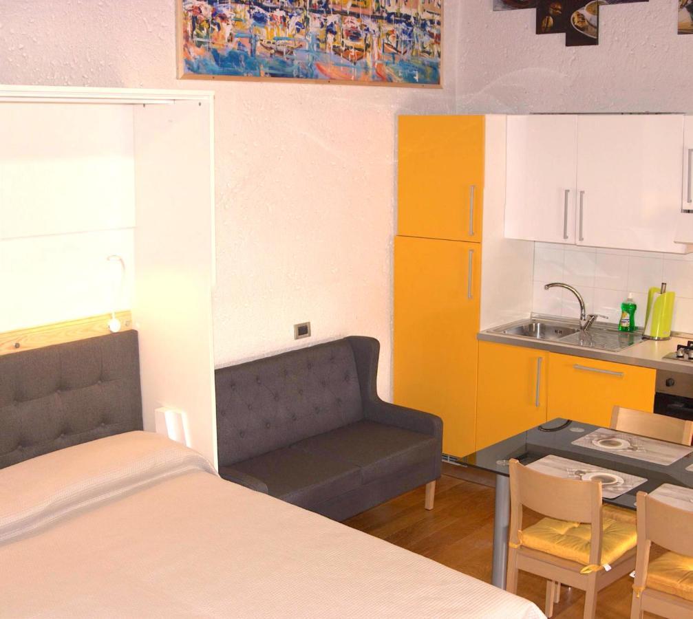 Aly D'Angelo Alla Torre - Immobiliare Azzurra Bardolino Luaran gambar