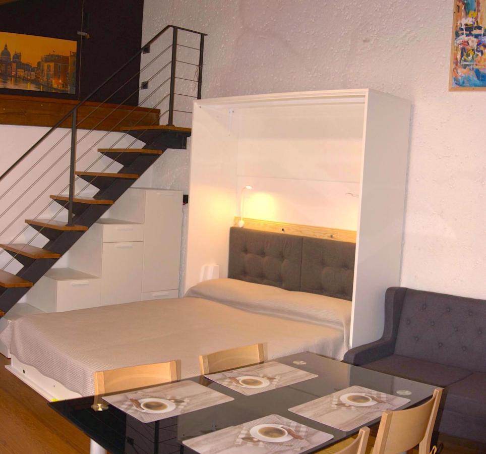 Aly D'Angelo Alla Torre - Immobiliare Azzurra Bardolino Luaran gambar