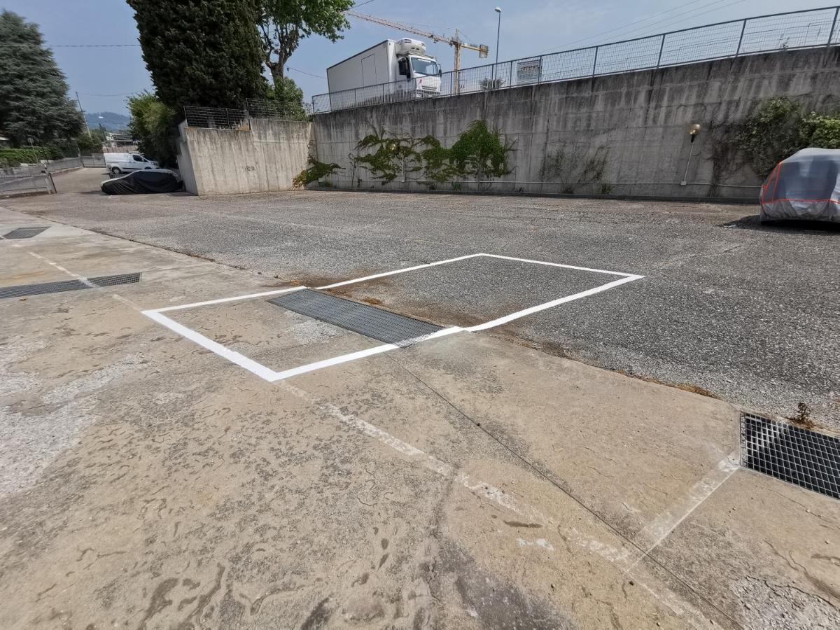 Aly D'Angelo Alla Torre - Immobiliare Azzurra Bardolino Luaran gambar