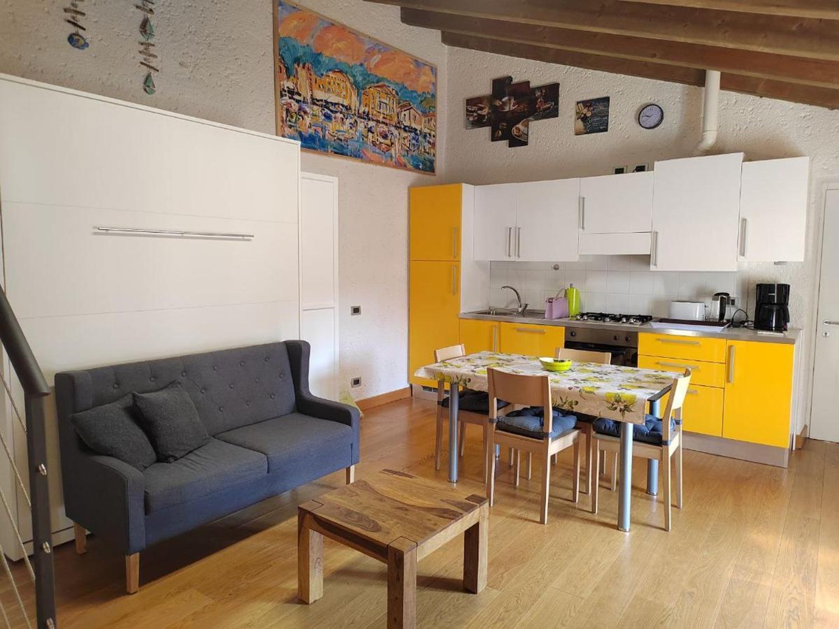 Aly D'Angelo Alla Torre - Immobiliare Azzurra Bardolino Luaran gambar
