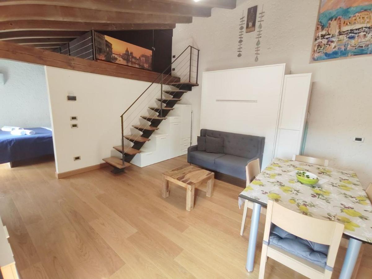 Aly D'Angelo Alla Torre - Immobiliare Azzurra Bardolino Luaran gambar