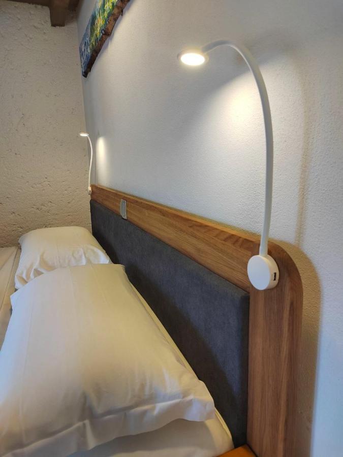Aly D'Angelo Alla Torre - Immobiliare Azzurra Bardolino Luaran gambar