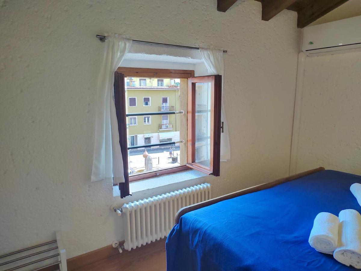 Aly D'Angelo Alla Torre - Immobiliare Azzurra Bardolino Luaran gambar